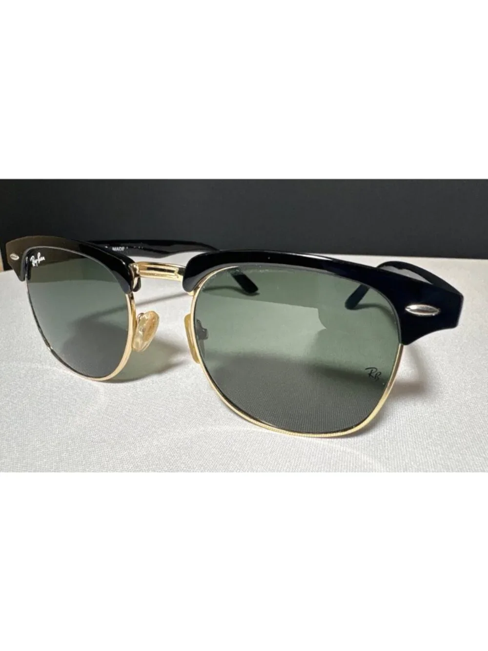 Ray-Ban Clubmaster Sunglasses Black Frame Gold Trim Green Lenses with Brown Case - Picture 5 of 16